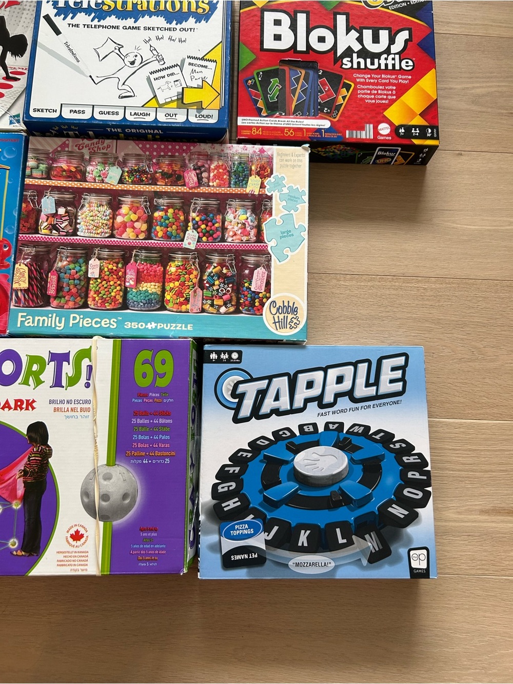 GAMES/PUZZLE - Picture 3 of 6